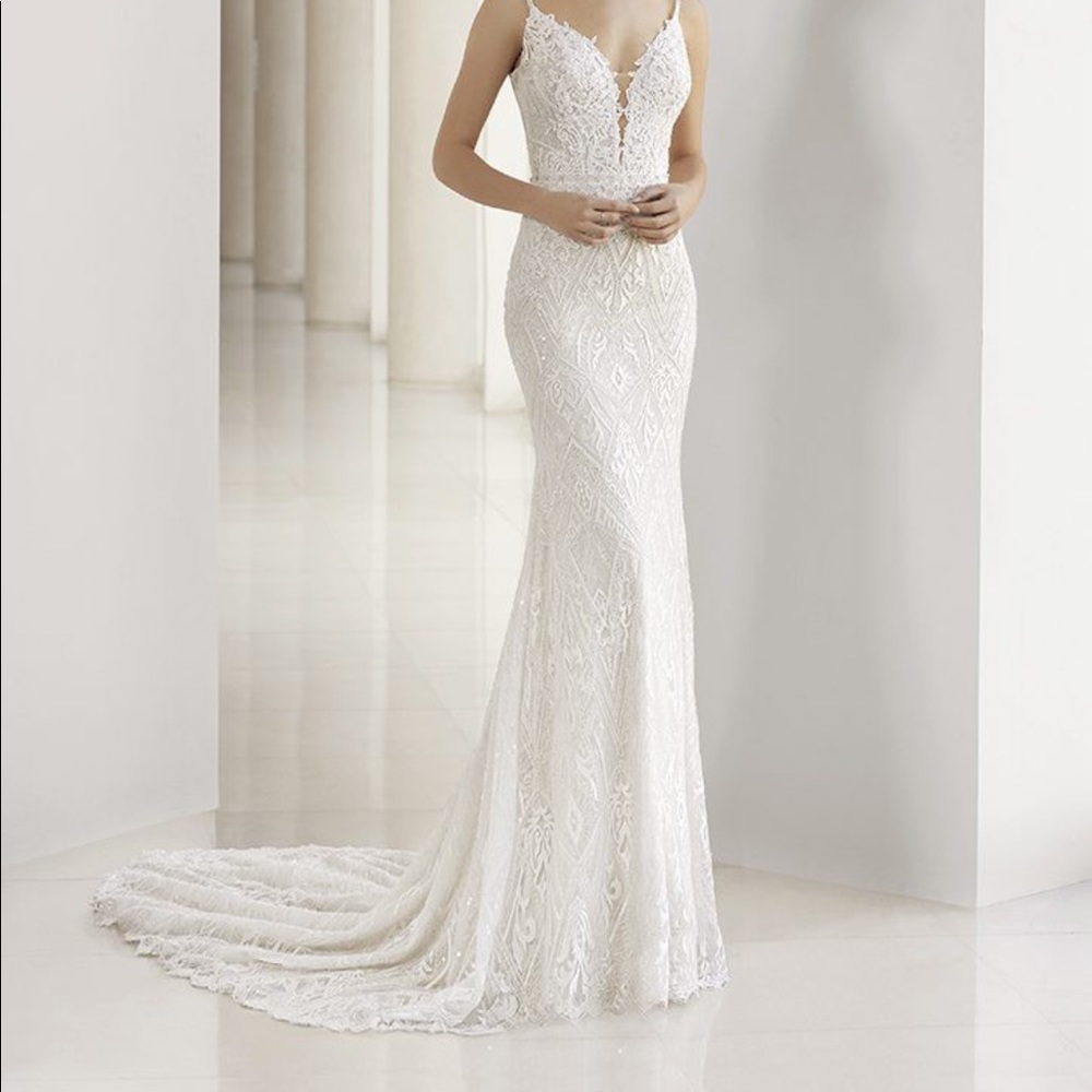 Brand new ROSA CLARA KATRIN WEDDING GOWN